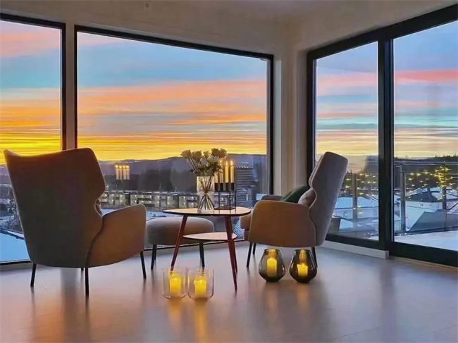 　100鋼網(wǎng)一體系統(tǒng)窗